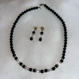 Black pearl matching necklace & earrings set